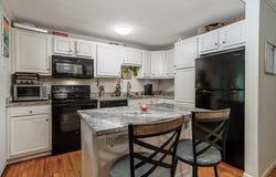 20 Abbey Rd, Leominster, MA 01453