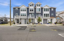 100 N Monroe Ave, Margate, NJ 08402