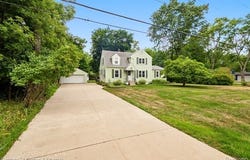 25875 Forestview Drive, Southfield, MI 48033