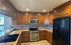 20700 E Lakeshore DR, Spicewood, TX 78669