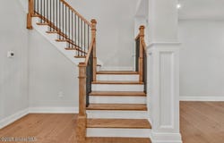 602 Vly Pointe Drive, Niskayuna, NY 12309