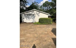 2531 S Memorial Drive, Greenville, NC 27834