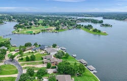 105 Cheyenne Drive, Lake Kiowa, TX 76240