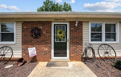 1609 Bridlington Road, Kernersville, NC 27284