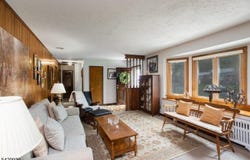 1 Renda Pl, Green Brook Township, NJ 08812