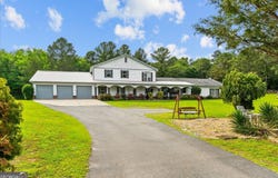 639 Hall Station, Kingston, GA 30145