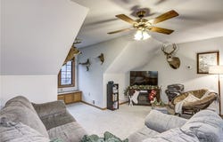 1813 Abbe Hill Drive, Eau Claire, WI 54703
