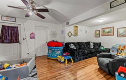 301 W Pleasant Street, Aurora, MO 65605