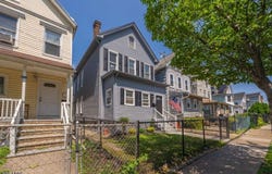 576 Walnut St, Elizabeth City, NJ 07201-1105