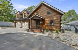 680 Lane 150H Hamilton Lake, Hamilton, IN 46742