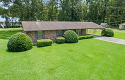 32 Cherokee Rd., Hattiesburg, MS 39402