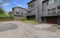 7 Wake Robin Road, Lincoln, RI 02865