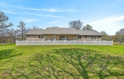 775 E 505th Road, Aldrich, MO 65601