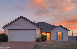 30 Clovewood Cove, Humboldt, TN 38343