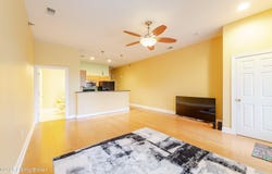 900 S 5th St, Louisville, KY 40203