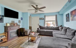 77 RED MILL Road, ETTERS, PA 17319