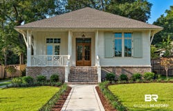 214 Tensaw Avenue, Fairhope, AL 36532
