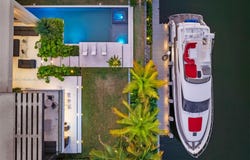 478 Tamarind Dr, Hallandale Beach, FL 33009