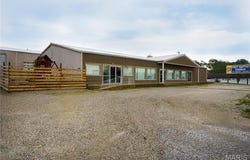 1126 Old Rte 66, St Robert, MO 65584