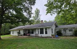 487 Polk Road 34, Hatfield, AR 71945