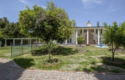 6845 Louise Avenue, Van Nuys, CA 91406
