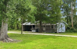 10000 Spur Rd, Denham Springs, LA 70726
