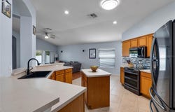 239 BRONZE LEAF COURT, APOPKA, FL 32703