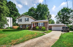 8807 Avondale Ct, Jeffersontown, KY 40299