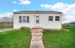380 Evanston Road, Kingsford Heights, IN 46346