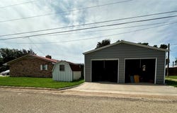 1209 Park Street, Seymour, TX 76380