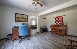 210 Center, DAKOTA, IL 61018