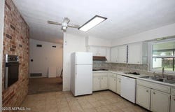 140 W ST JOHNS Terrace, East Palatka, FL 32131