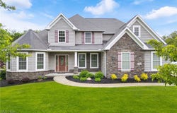 574 Byberry Drive NE, Hartville, OH 44632