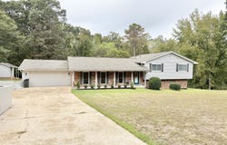 2263 Ridge Road, Columbus, MS 39705