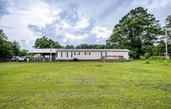 1531 SMITH AVE, Elba, AL 36323
