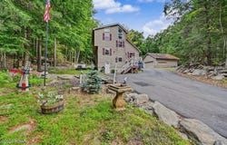 141 Paper Birch S, Tafton, PA 18464