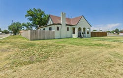 424 Binkley Avenue, Dumas, TX 79029