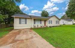 37 W Tracy Street, Bells, TN 38006