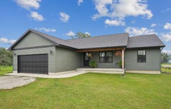 502 E Walnut Street, Quasqueton, IA 52326