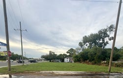 2801 NICHOLSON DR, Baton Rouge, LA 70802