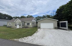 523 S Central Avenue, Goodland, IN 47948