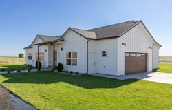 25741 Westfield Ln, Davenport, WA 99122