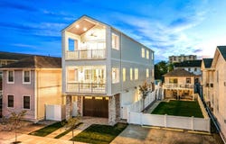 9612 Monmouth Ave, Margate, NJ 08402