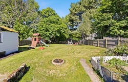 49 Pleasant St, Holbrook, MA 02343