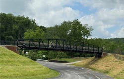1002 Peak, South Park, PA 15129