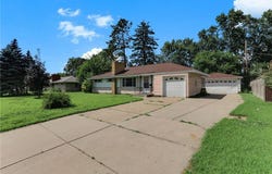 2018 54th Avenue N, Brooklyn Center, MN 55430