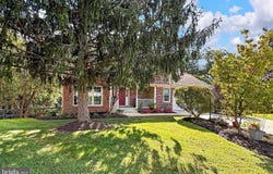 215 HEATHER GLEN Road, STERLING, VA 20165