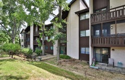 1380 Heritage Landing, St Charles, MO 63303