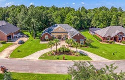 2926 Greystone Dr, Pace, FL 32571