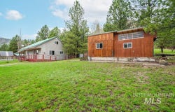 15 Sellman Dr, Lowman, ID 83637